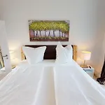 Lieblingsapartments Rostock I Nr5 I Helles 2-Zimmer-Apartment In Der Noerdlichen Altstadt Mit Kaffeevollautomat